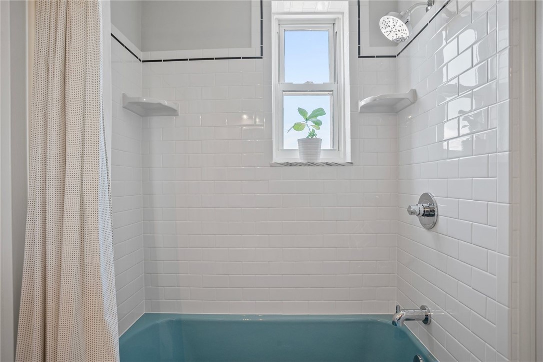 144 N Dithridge Street PH4