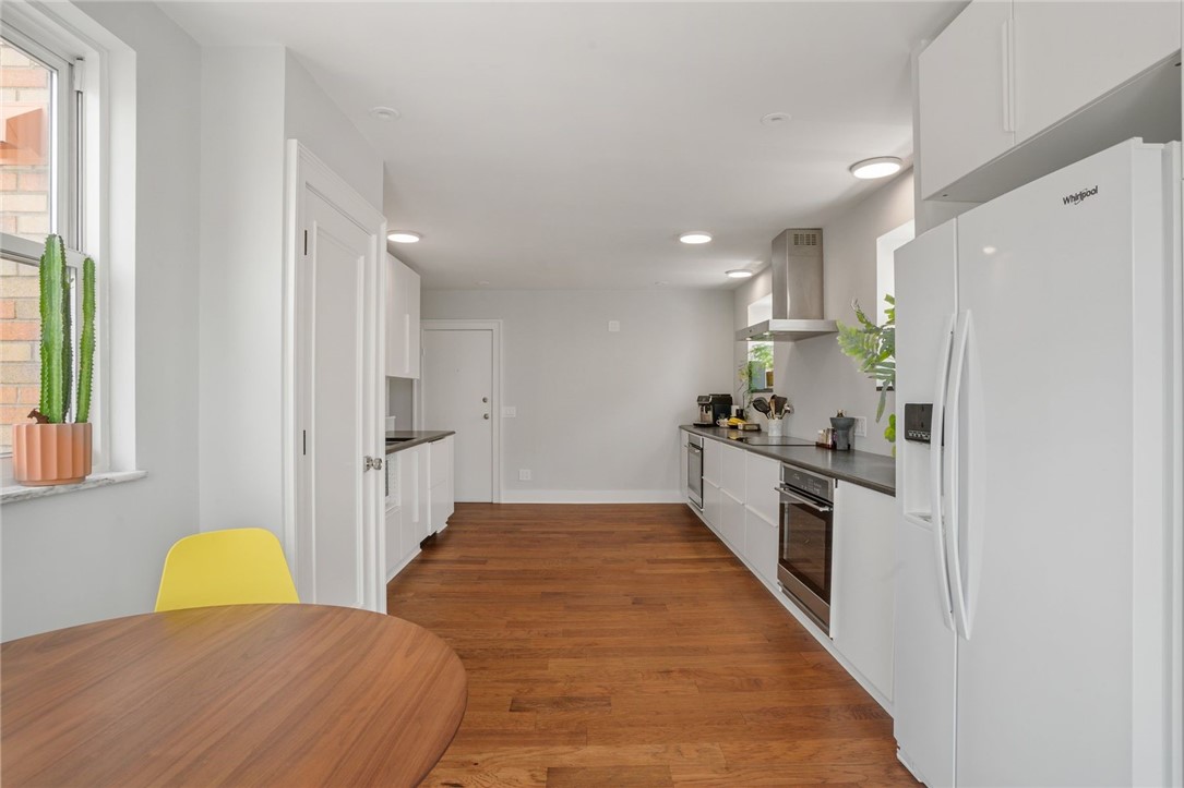 144 N Dithridge Street PH4