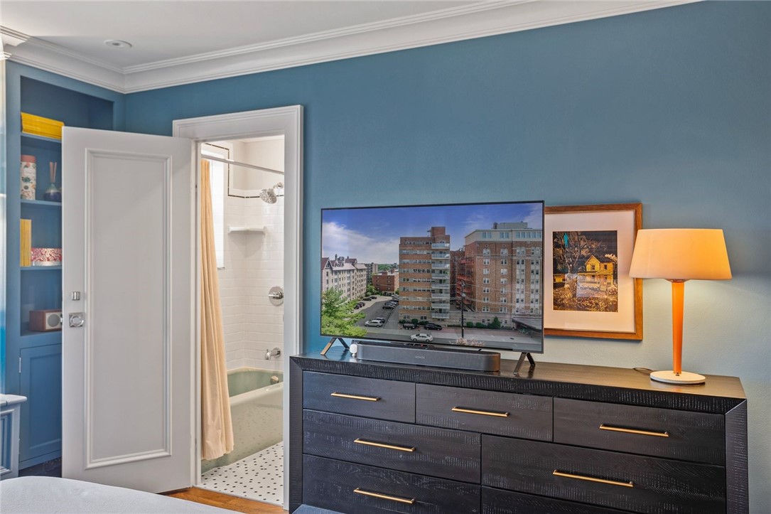 144 N Dithridge Street PH4