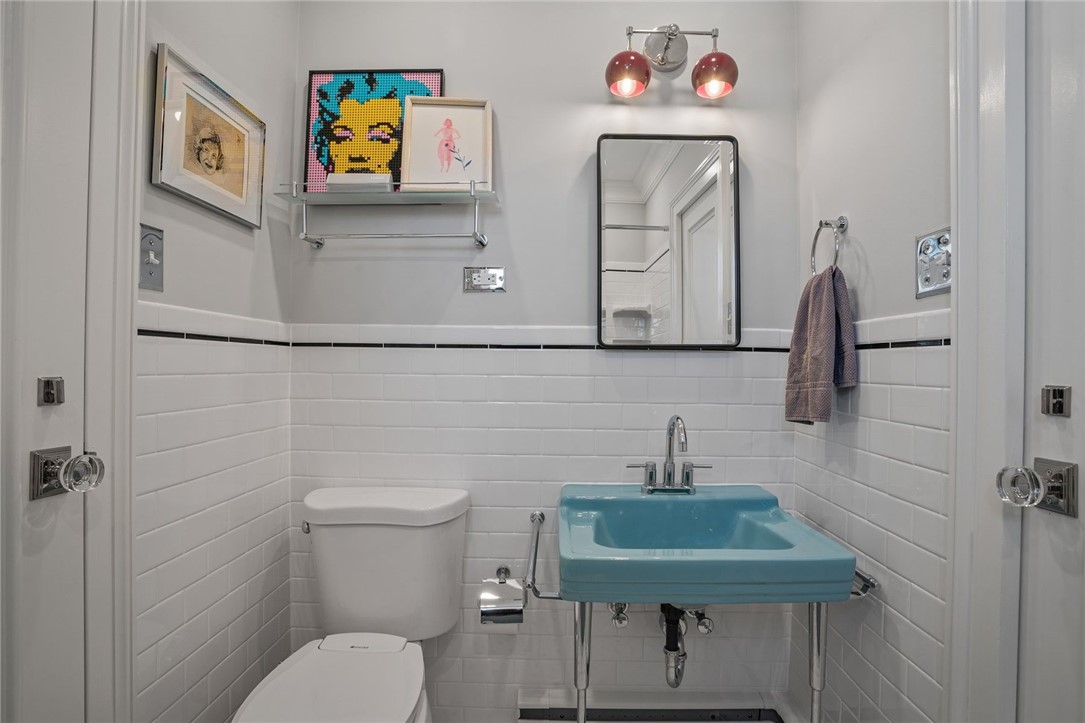 144 N Dithridge Street PH4