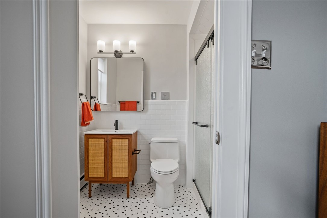 144 N Dithridge Street PH4