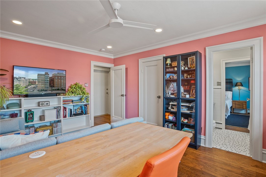 144 N Dithridge Street PH4