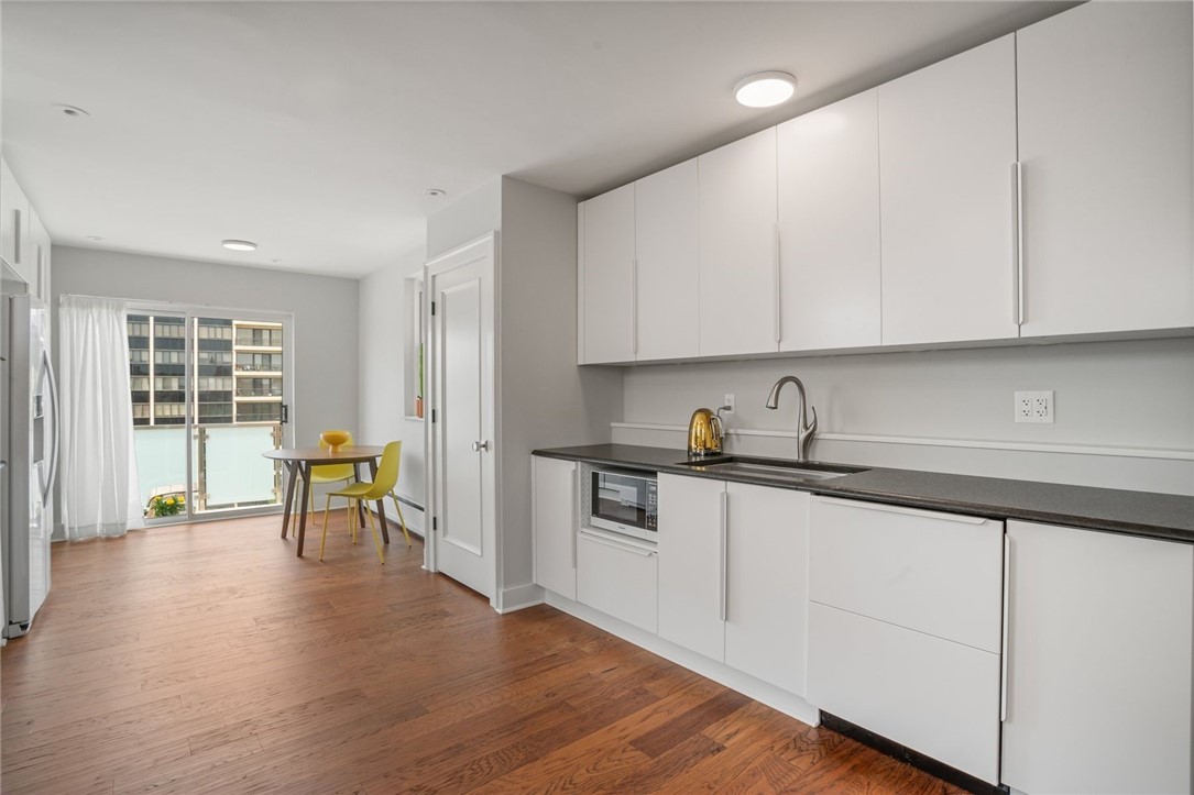 144 N Dithridge Street PH4