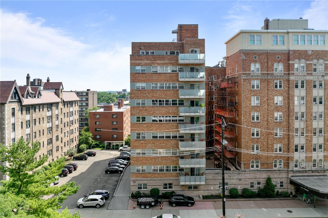 144 N Dithridge Street PH4