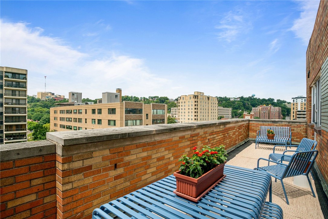 144 N Dithridge Street PH4