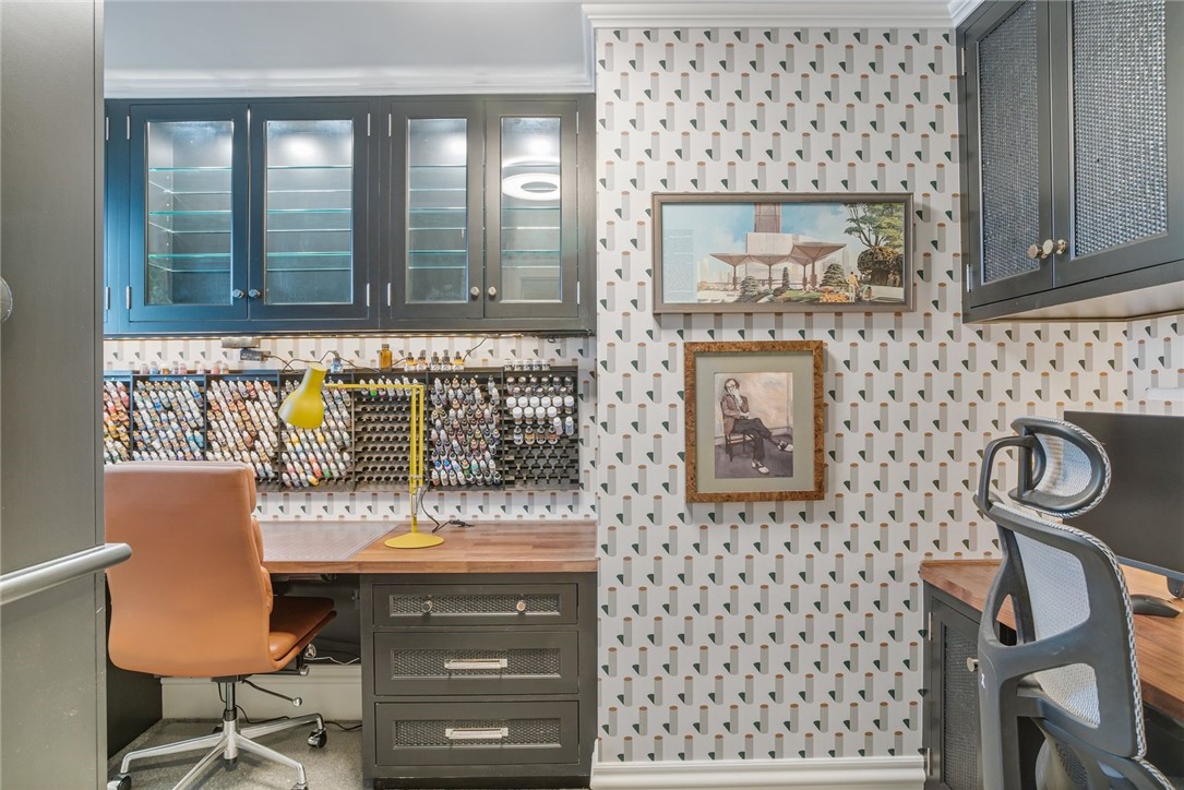 144 N Dithridge Street PH4