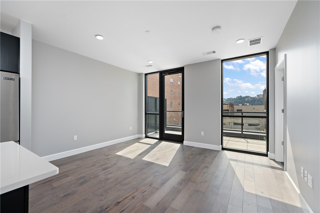 350 Oliver Avenue 350 Oliver Avenue 1201