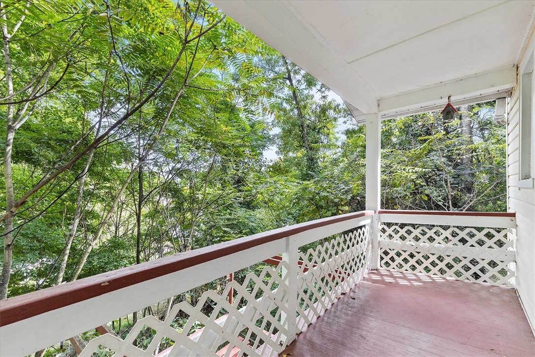 622 1/2 Southern Ave