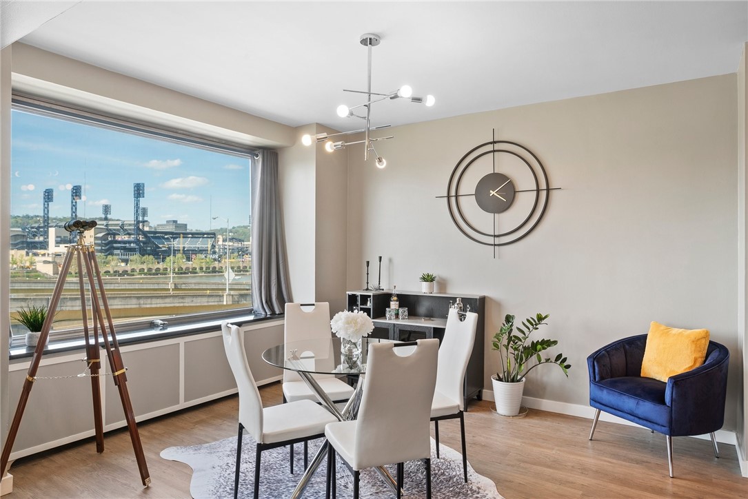 320 Fort Duquesne Blvd 4E