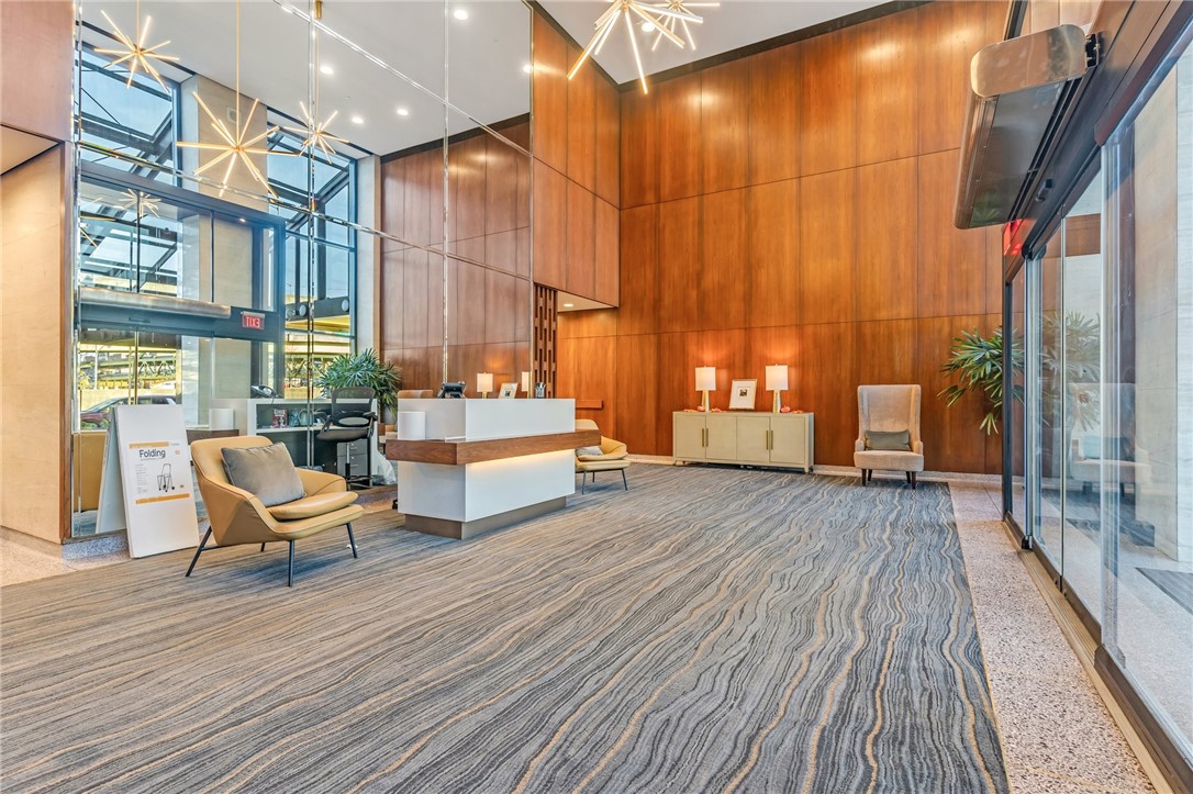 320 Fort Duquesne Blvd 4E