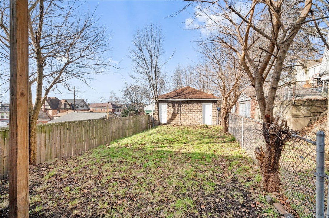 7545 Ellesmere Street