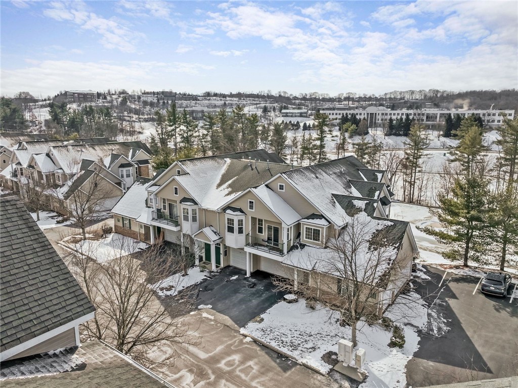 733 Eagle Pointe Dr