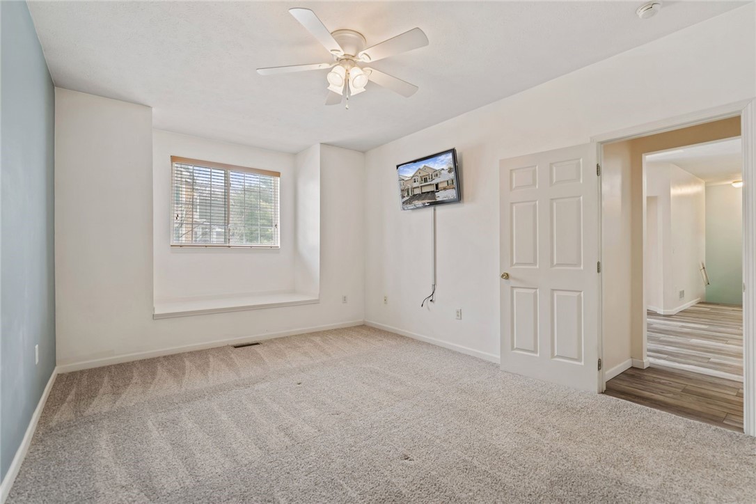 733 Eagle Pointe Dr