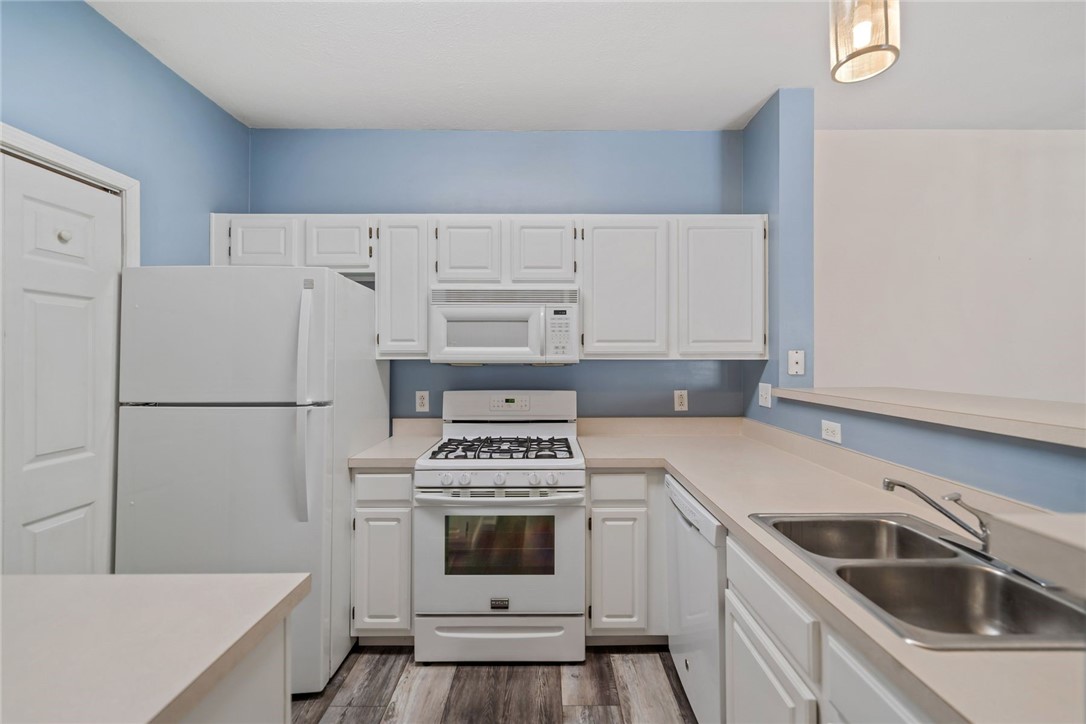 733 Eagle Pointe Dr