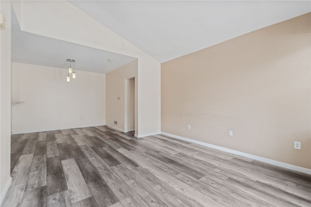 733 Eagle Pointe Dr