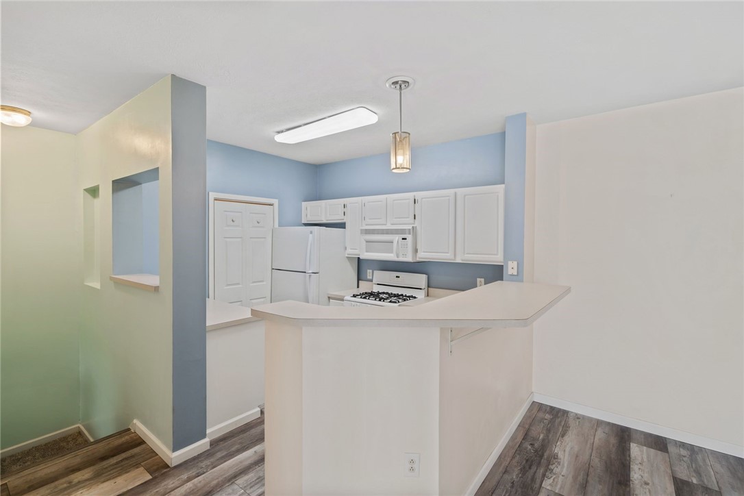 733 Eagle Pointe Dr