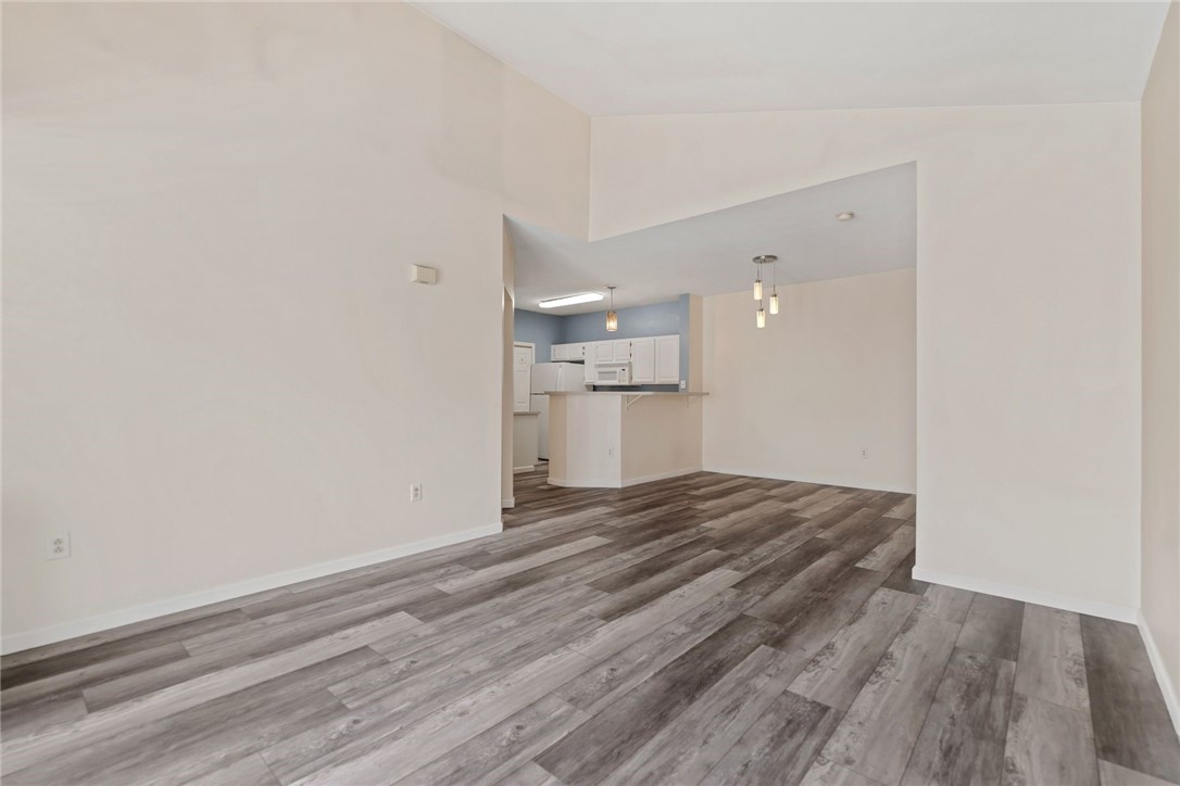 733 Eagle Pointe Dr
