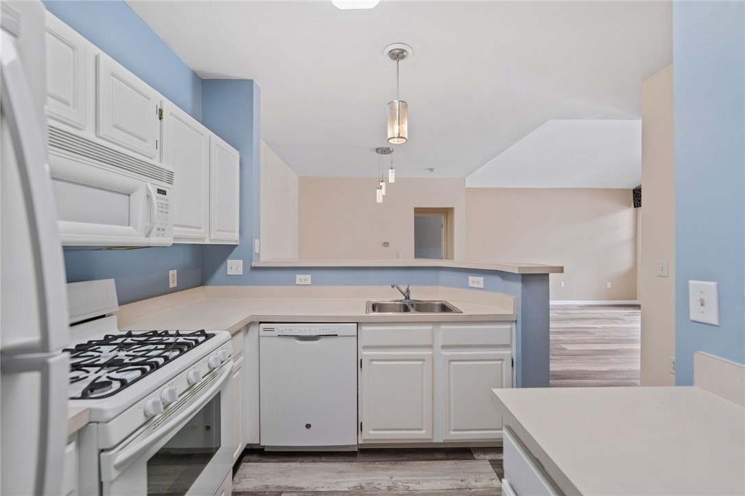 733 Eagle Pointe Dr