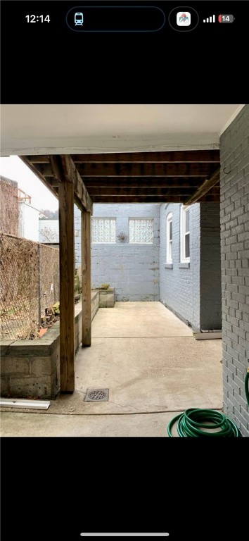 1318 Sarah St