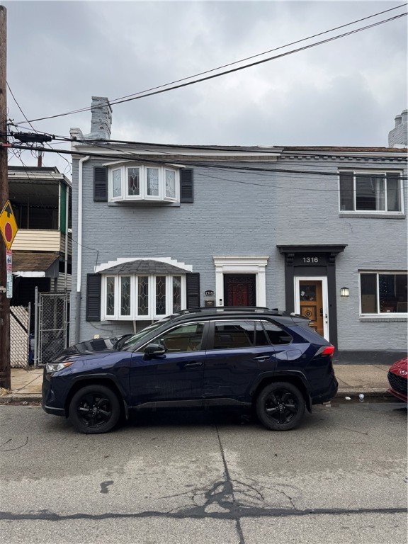 1318 Sarah St