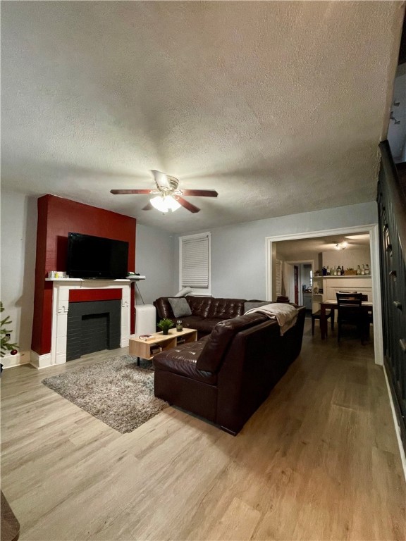 1318 Sarah St