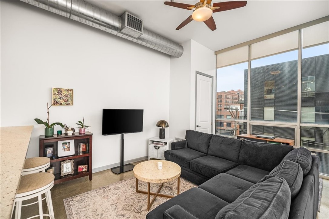 2434 Smallman St 414