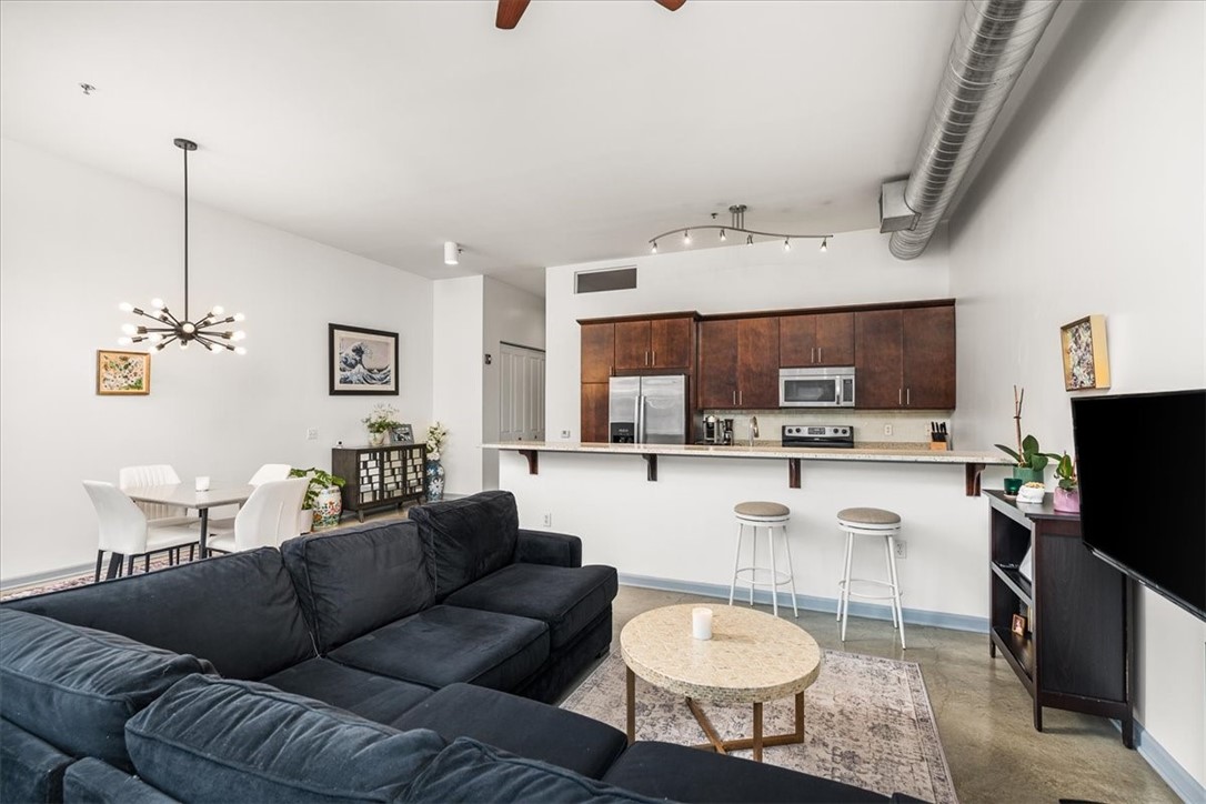 2434 Smallman St 414