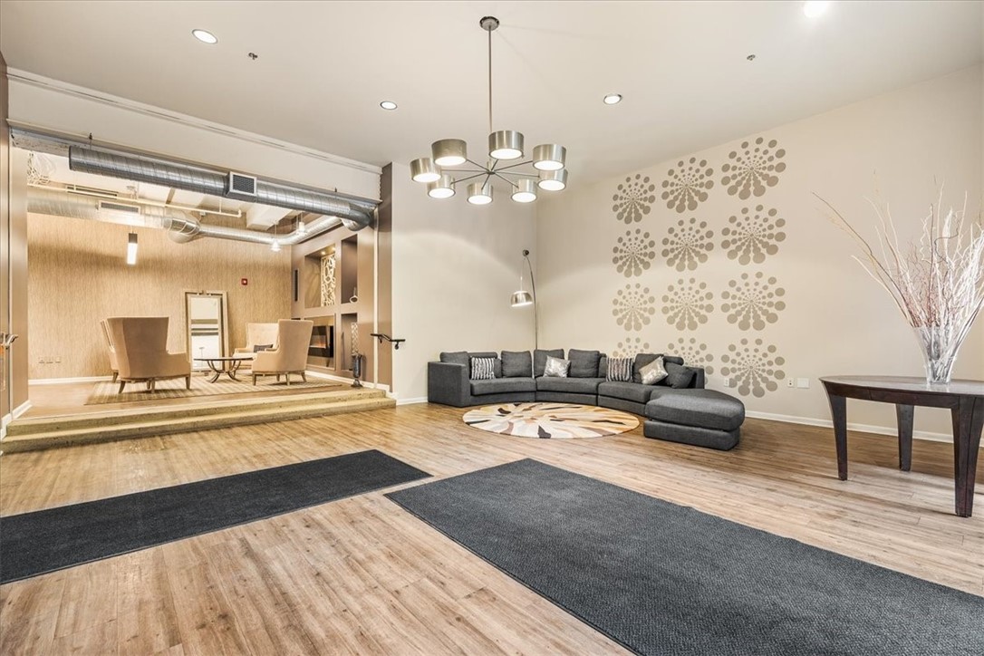 2434 Smallman St 414