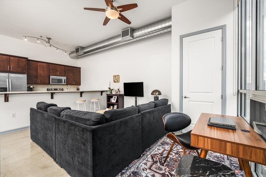 2434 Smallman St 414