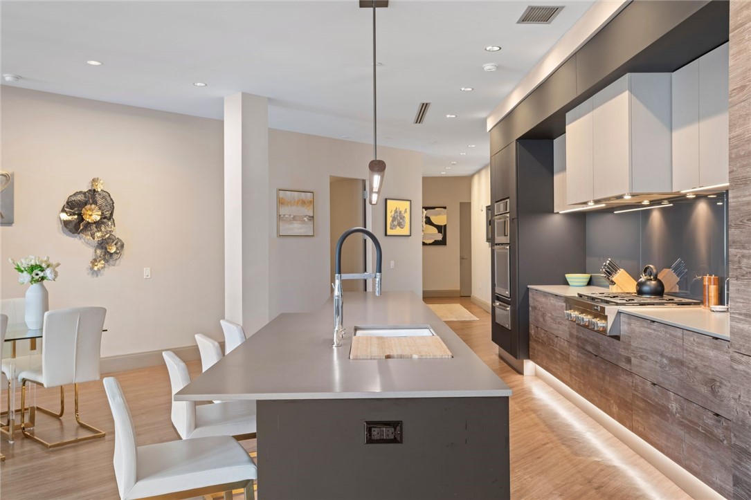 824 Liberty Avenue 5