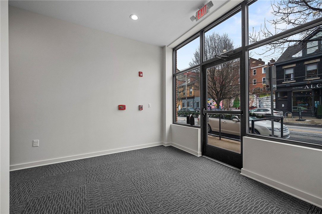 3529 Butler Street 3B