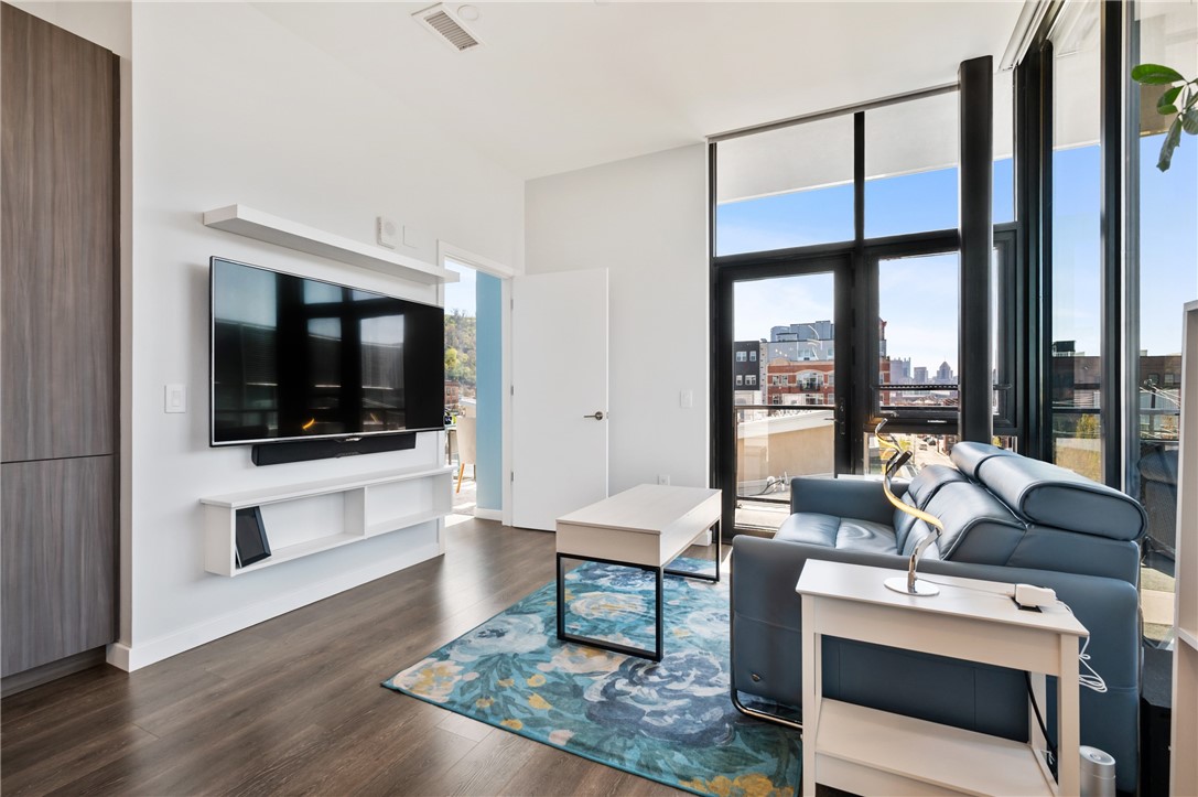 2554 Smallman Street 401