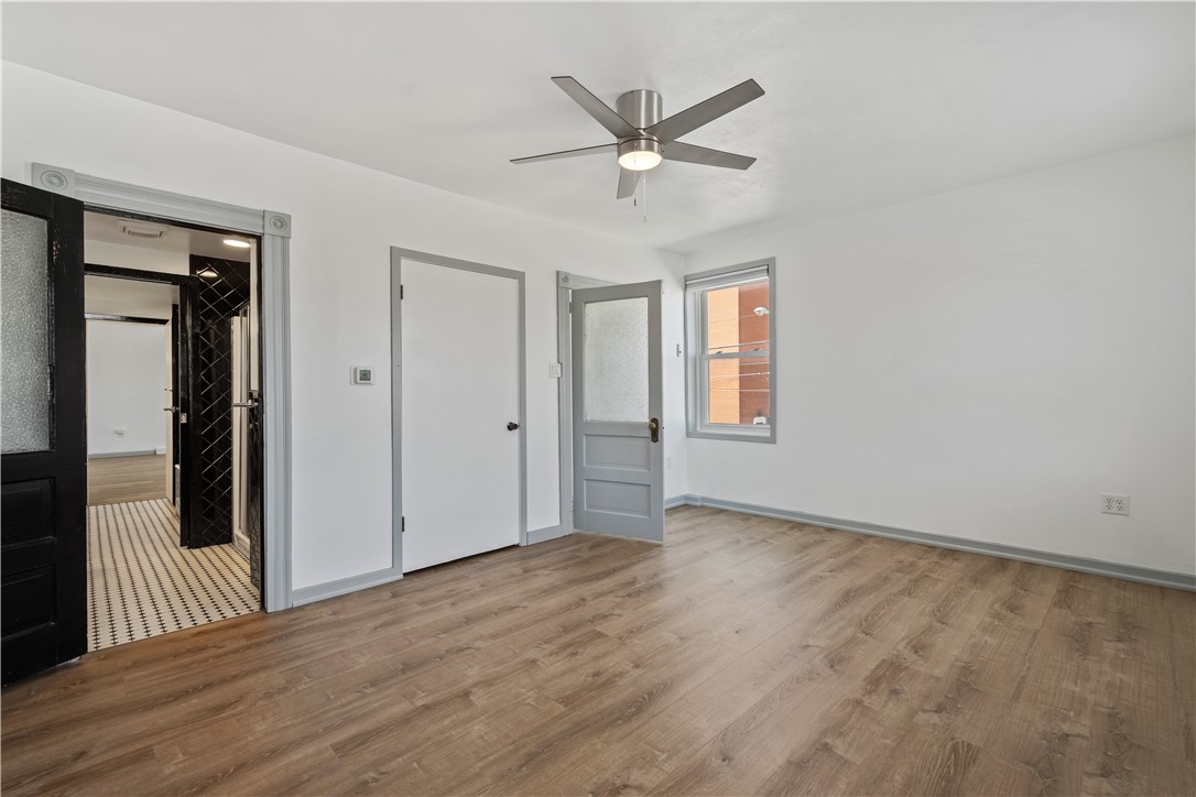 2500 Sarah St