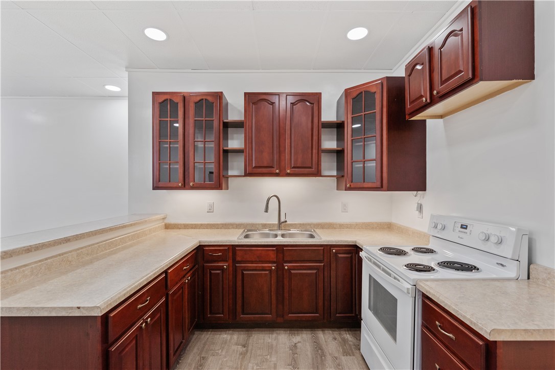 2500 Sarah St