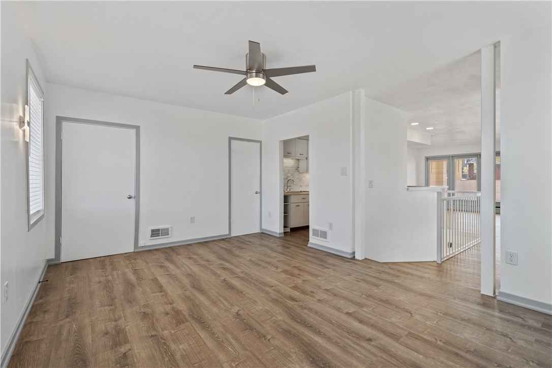 2500 Sarah St