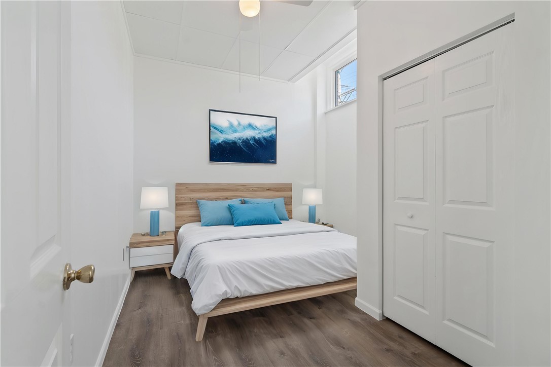 2500 Sarah St