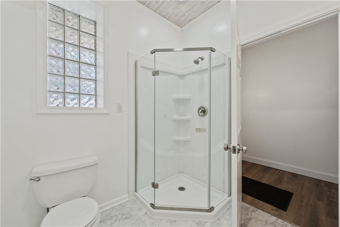 2500 Sarah St