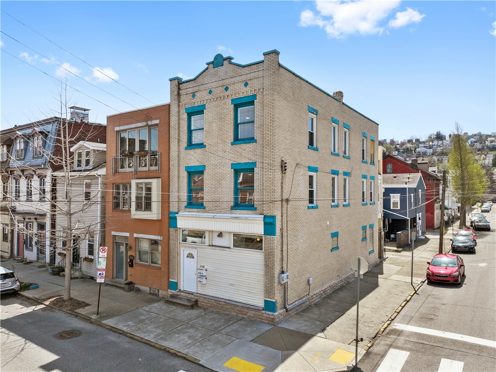 2500 Sarah St