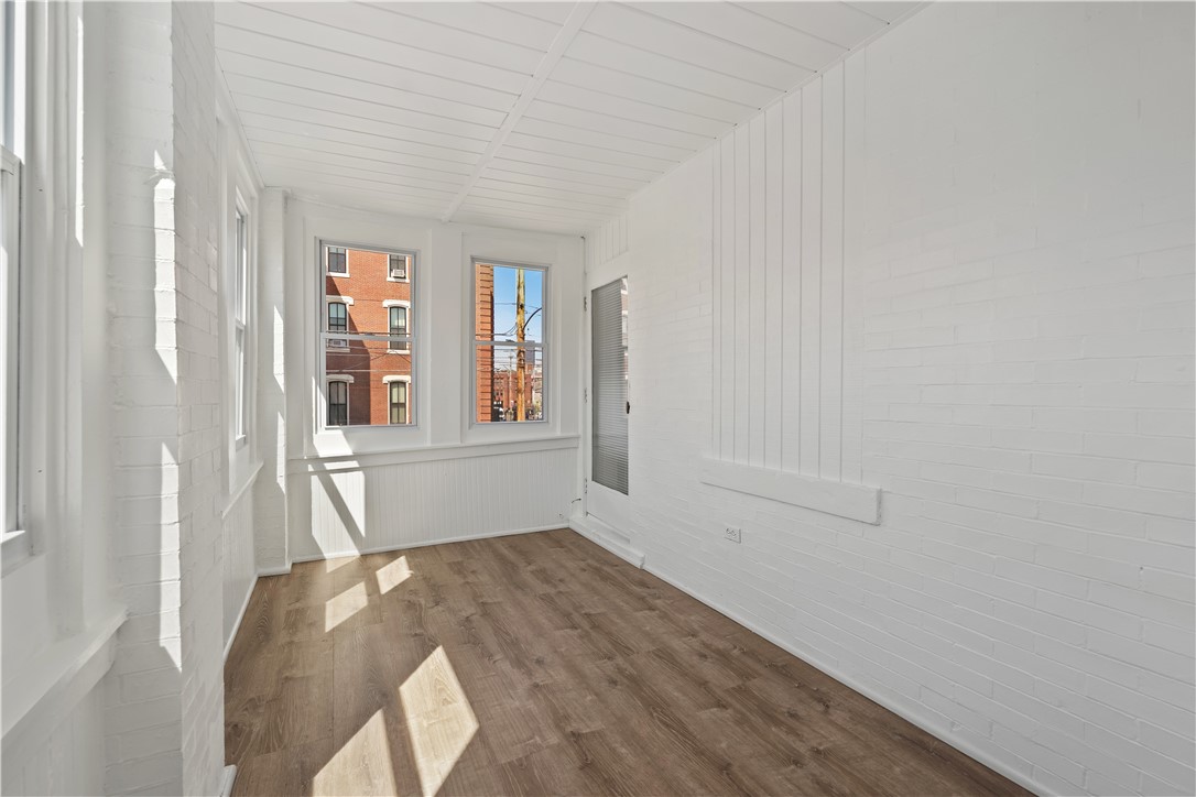 2500 Sarah St