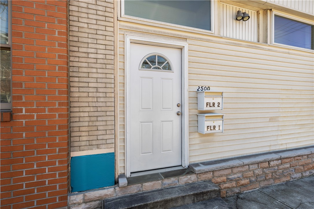 2500 Sarah St