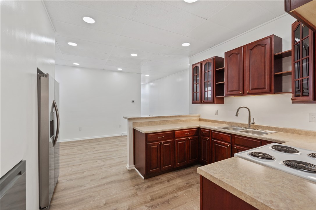 2500 Sarah St