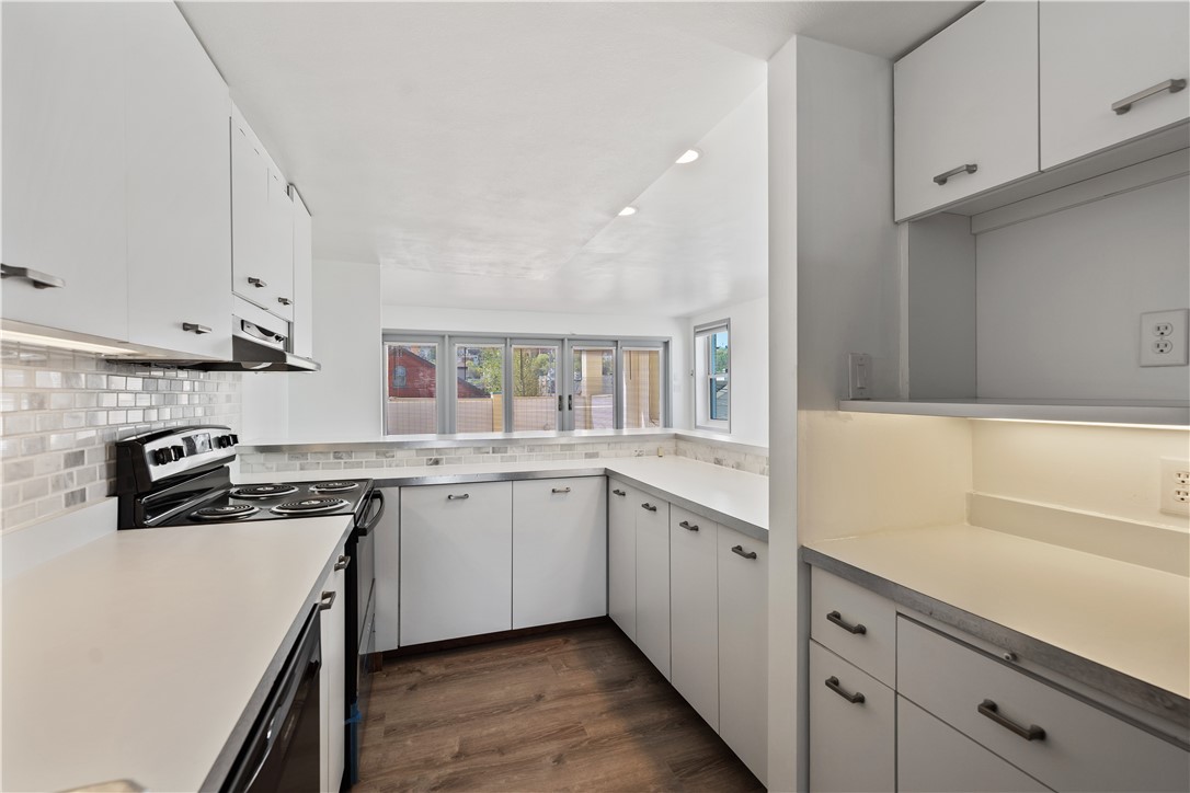 2500 Sarah St