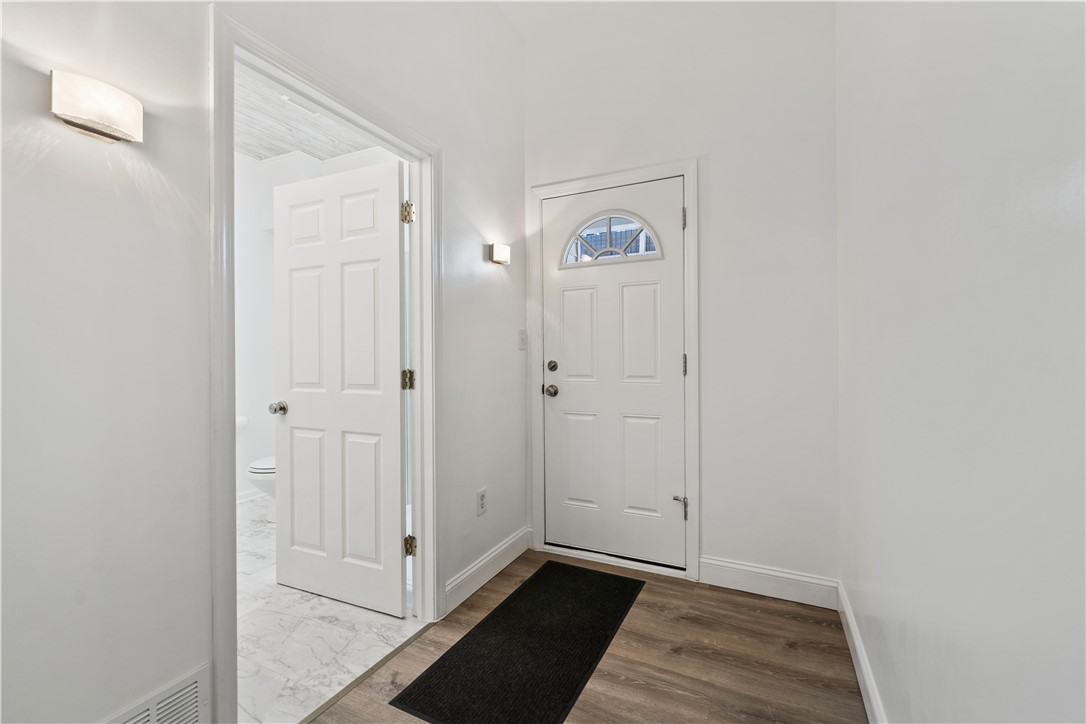 2500 Sarah St