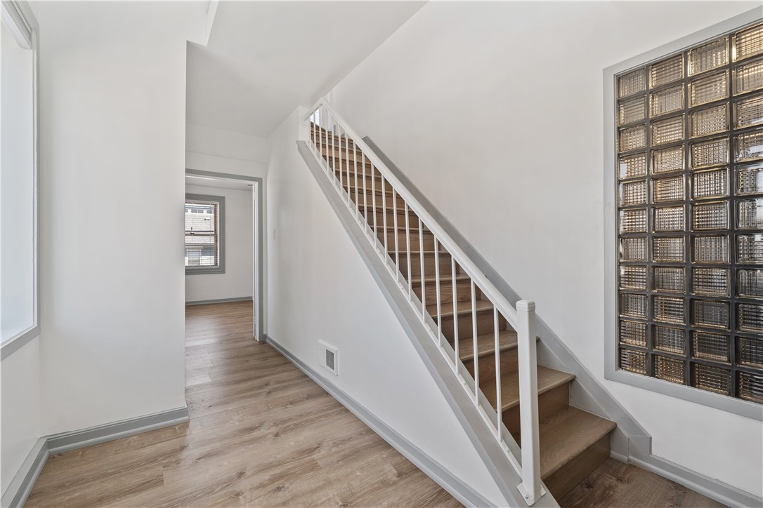 2500 Sarah St