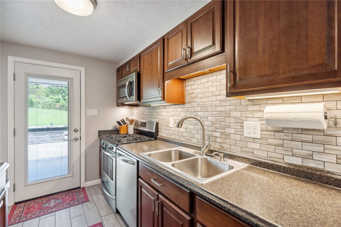 112 Cranbrooke Dr