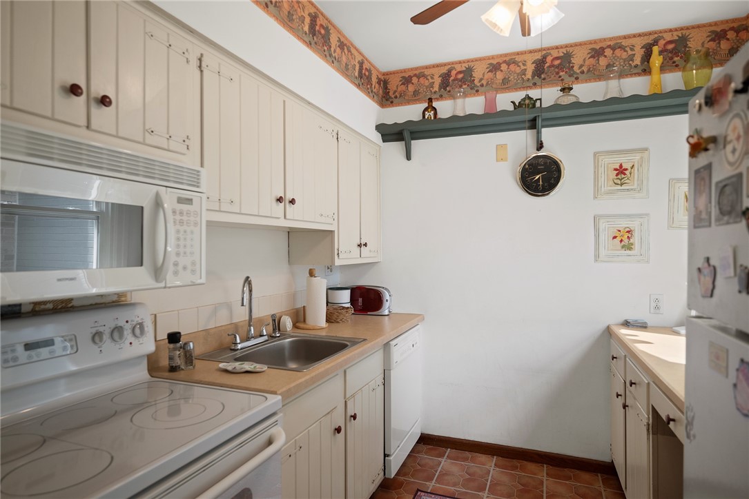 225 E Swissvale Ave 2