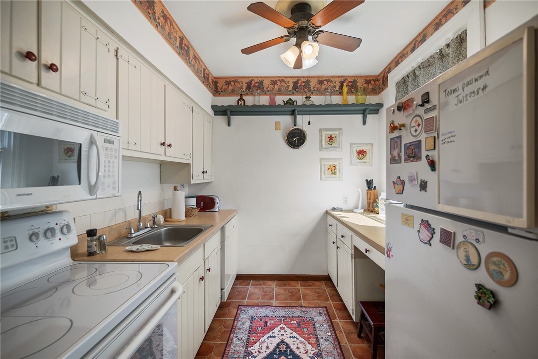 225 E Swissvale Ave 2