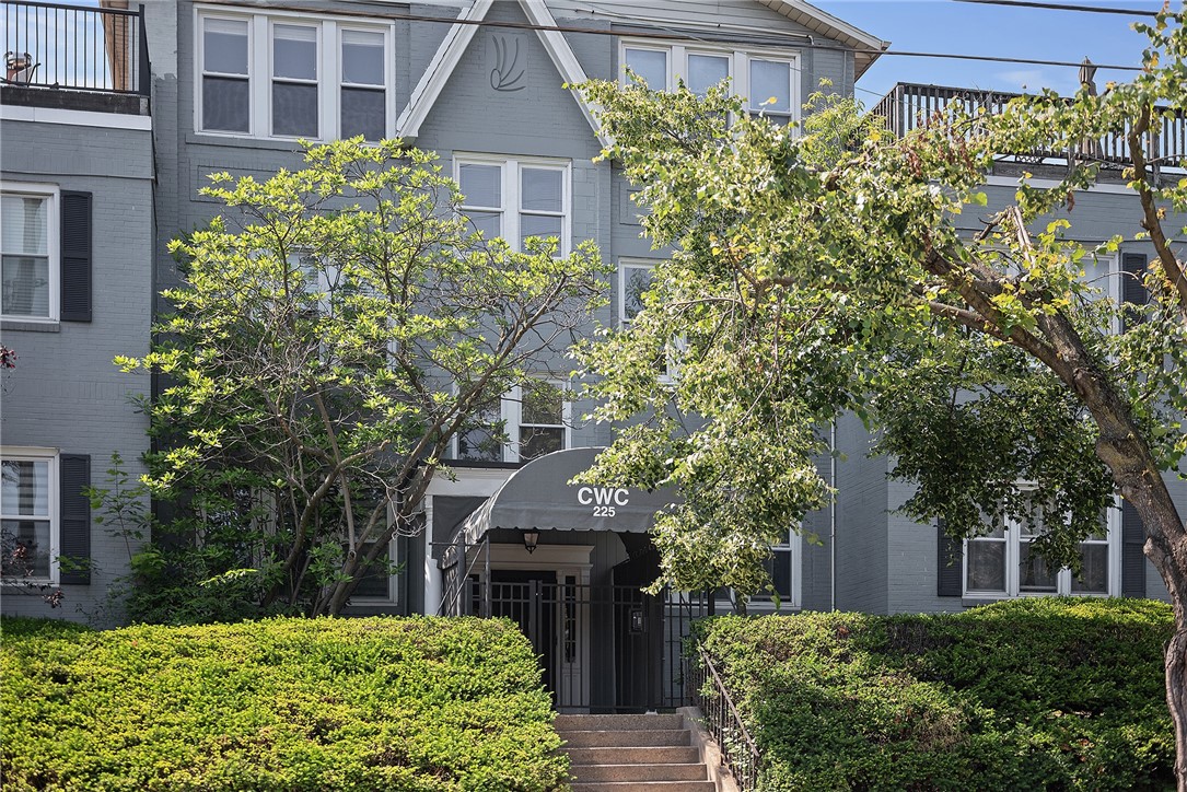 225 E Swissvale Ave 2