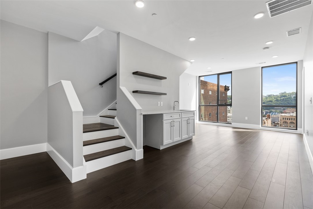 350 Oliver Ave 1301/1401