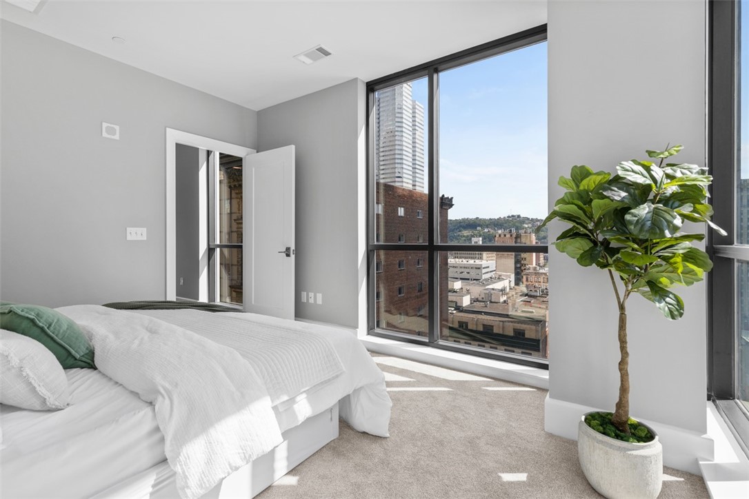 350 Oliver Ave 1301/1401